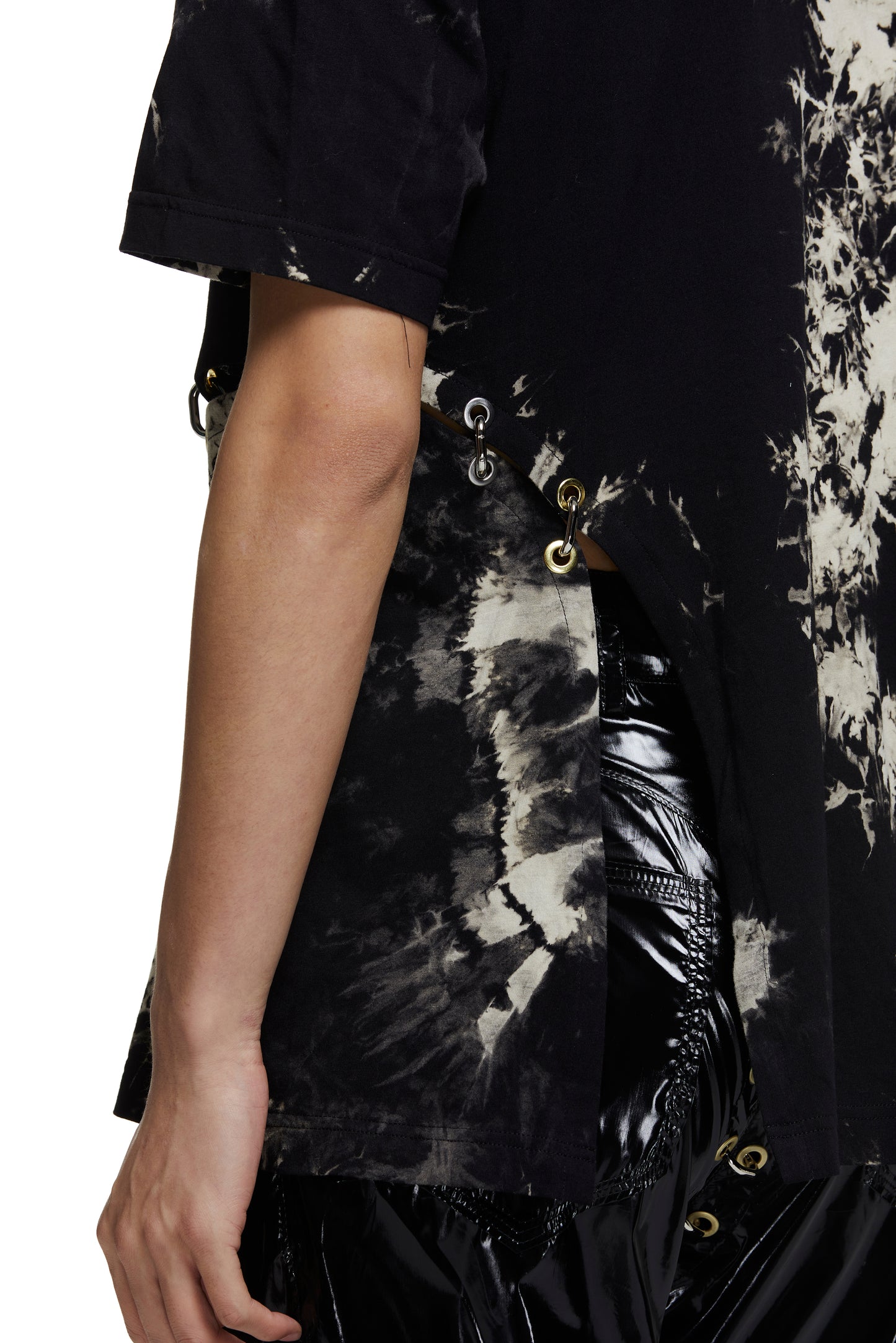 Chainlock Tee